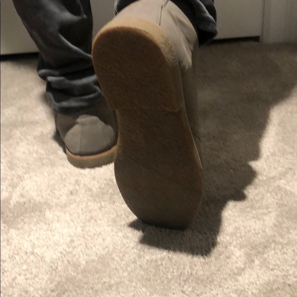 Gray shoes - Picture 5 of 5